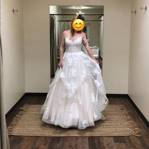 Ivory Lace Wedding Dress NEVER WORN